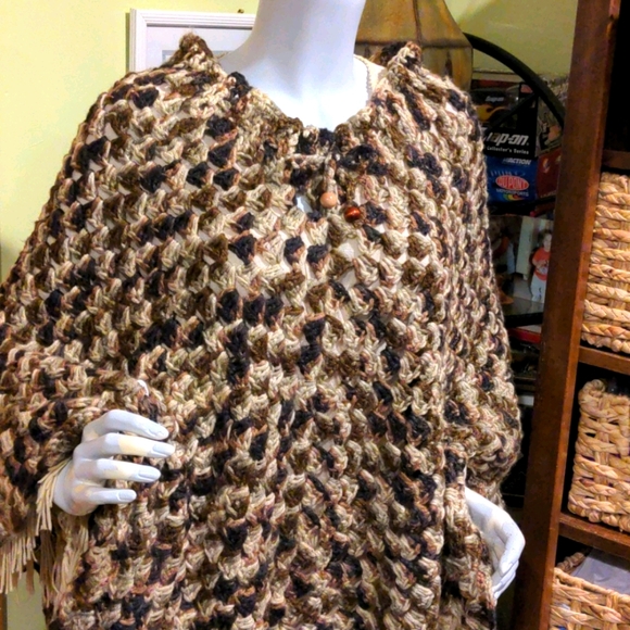 NEW "THE SUZANNE" HANDMADE PONCHO/HAT - Picture 3 of 5